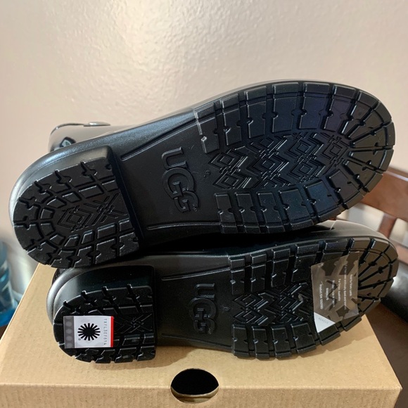 sienna rain boots ugg